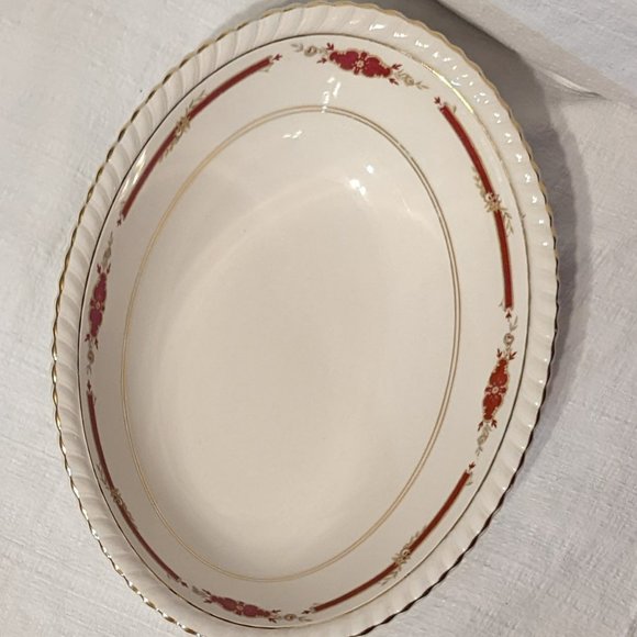 Oval Vegetable Bowl, Guildford Maroon - Picture 3 of 6